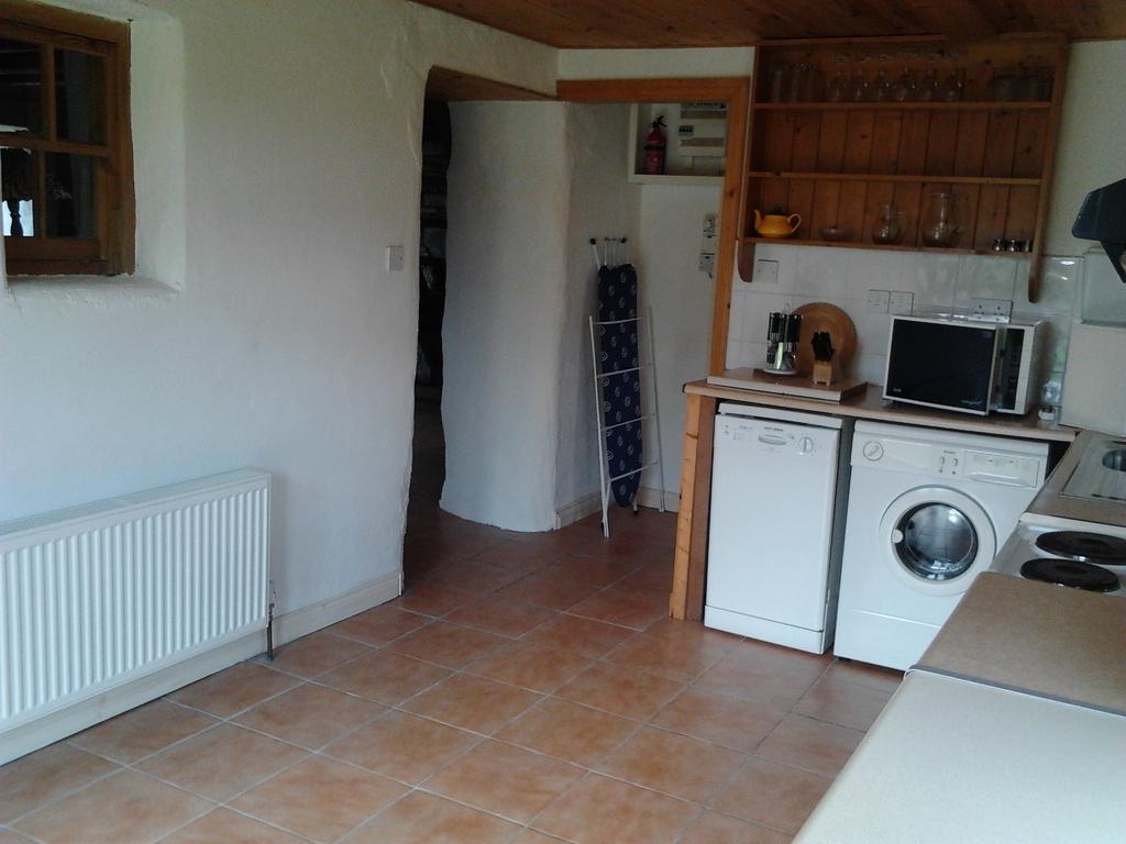 Westland Traditional Cottage Dated 1700'S Ardea Rom bilde